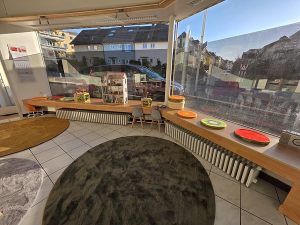 Attraktives Eck-Ladenlokal (100 m2) 5