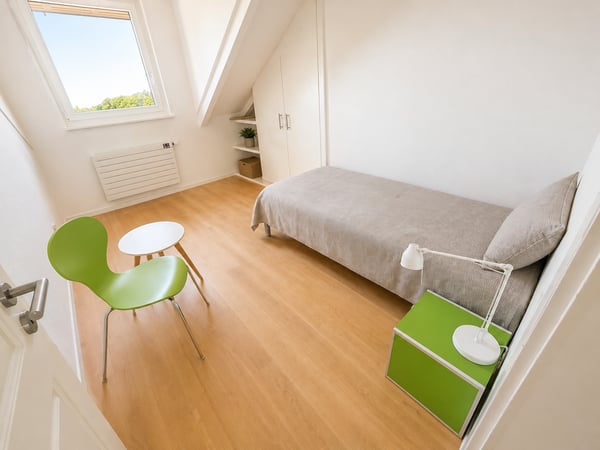 EPALINGES - 6 chambres en villa de standing – EHL à 10 min – Jardin & terrasse 9