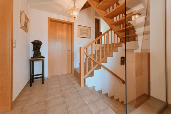 Charmantes 8.5-Zimmer-Einfamilienhaus an privilegierter Südhanglage 8