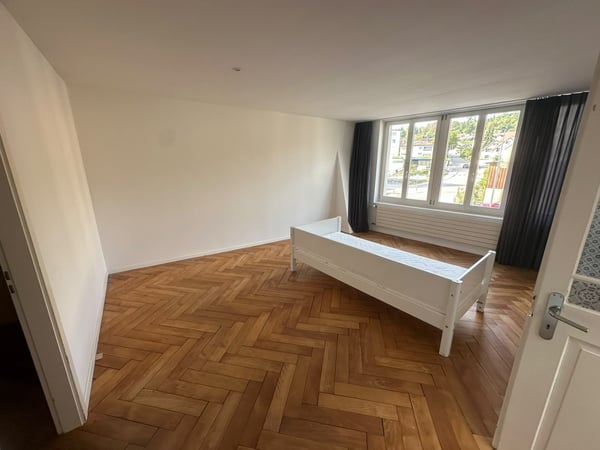Charmantes 6.5 Zimmer-Apartment mit Kamin und Seeblick in Uetikon am See 23