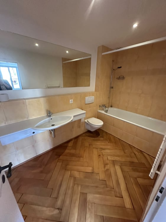 Charmantes 6.5 Zimmer-Apartment mit Kamin und Seeblick in Uetikon am See 20
