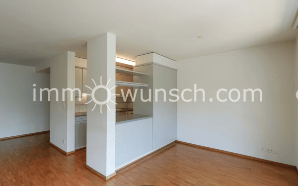 Helle, sowie grosszügige 3 ½ Zi. Eigentumswohnung mit gedecktem Balkon und Aussicht auf den Weiher 7