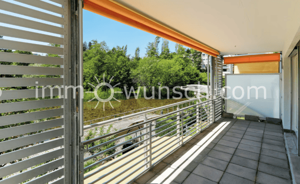 Helle, sowie grosszügige 3 ½ Zi. Eigentumswohnung mit gedecktem Balkon und Aussicht auf den Weiher 2