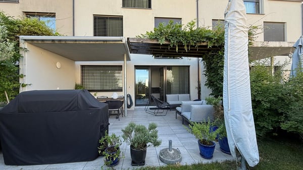 Wunderschönes 5.5-Zimmer-Familienhaus | ca. 240 m² | Garten | 10 Min. von Zug