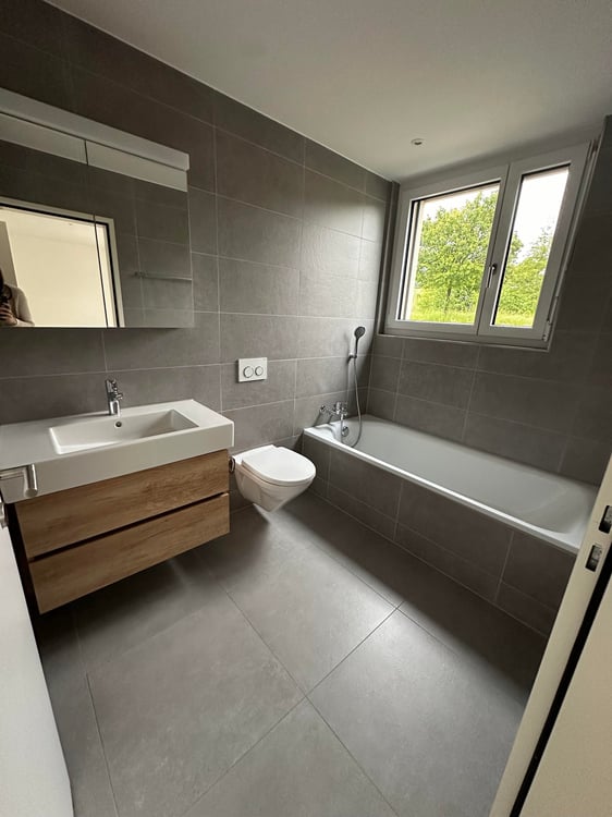 Wunderschönes 5.5-Zimmer-Familienhaus | ca. 240 m² | Garten | 10 Min. von Zug 5