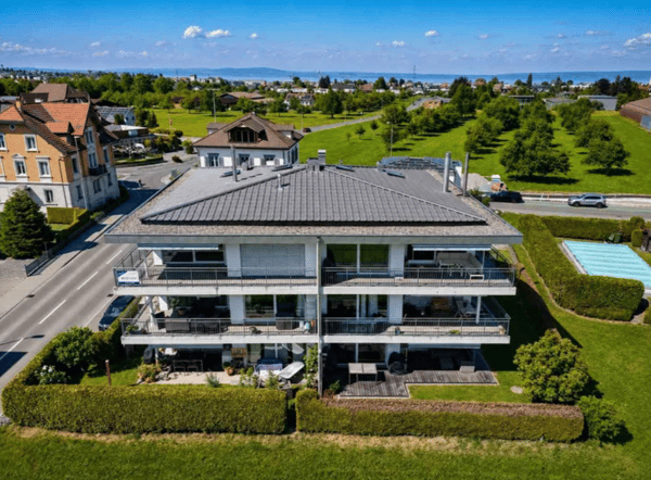 Exklusive 3.5-Zimmer-Attika mit besonderem Wohnambiente nähe Bodensee