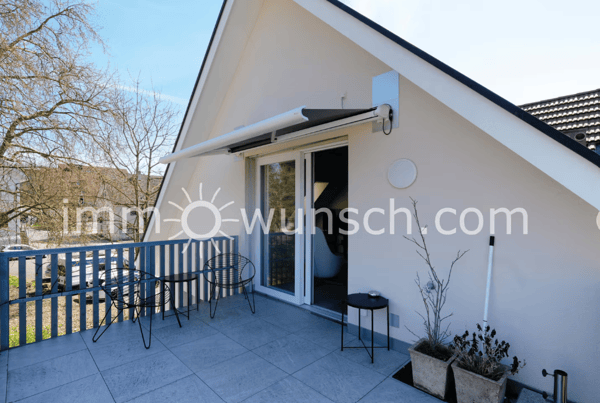 Modern ausgestattete, sowie helle 3.5 Zi. Dach-Eigentumswohnung 4