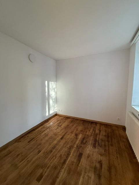 Erstvermietung nach Renovation, grosszügige 3.5-Zimmer-EG-Wohnung mit Terrasse und Garten 12