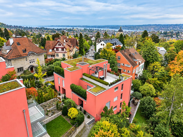 EXKLUSIVE WOHNLAGE AM ZÜRICHBERG