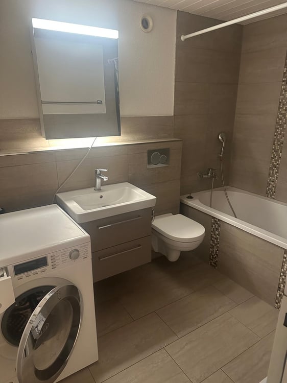 Helle 2.5-Zimmer-Wohnung mit Balkon und Lift in Reiden 8