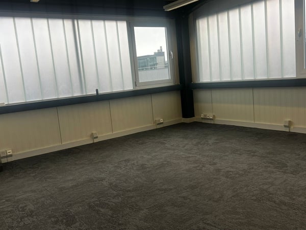 BÜRO 28 m² MIT SEESICHT & KLIMAANLAGE Inkl. Aussenparkplatz – per sofort verfügbar 5
