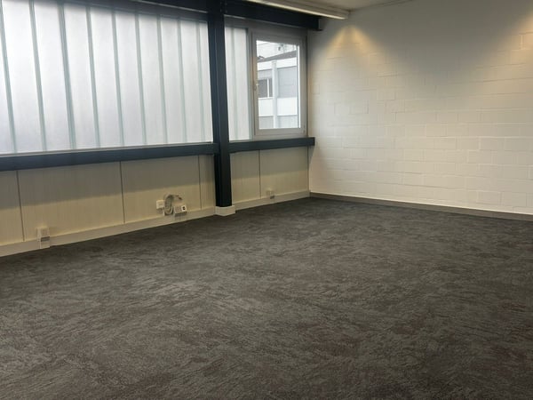 BÜRO 28 m² MIT SEESICHT & KLIMAANLAGE Inkl. Aussenparkplatz – per sofort verfügbar 4