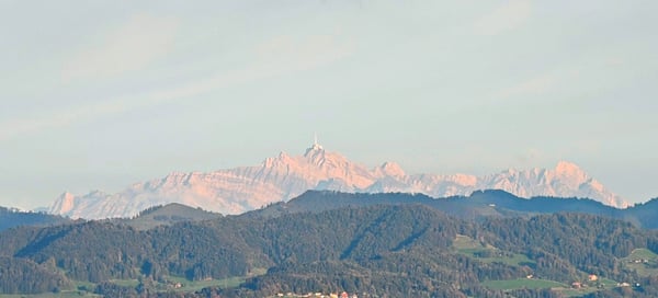 Wohnen im Grünen, 9Km vom HB Zürich mit Säntisblick 9