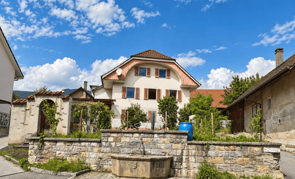 Mehrfamilienhaus mit Werkstatt in Bellach: 4 Wohnungen im Stockwerkeigentum 4