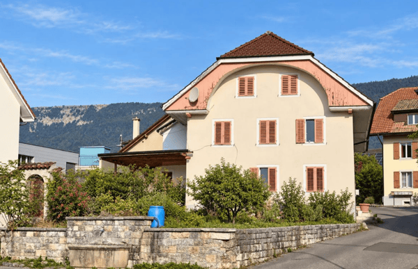 Mehrfamilienhaus mit Werkstatt in Bellach: 4 Wohnungen im Stockwerkeigentum 5