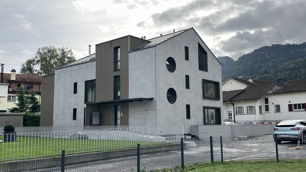 EIGENTUMSWOHNUNG ZUR MIETE IM 1. OBERGESCHOSS