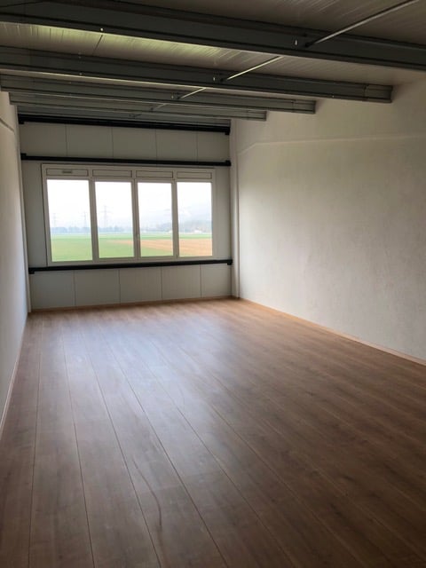 Gewerbe & Garagenbox für Ihr Business mit XXL Sektionaltor 14