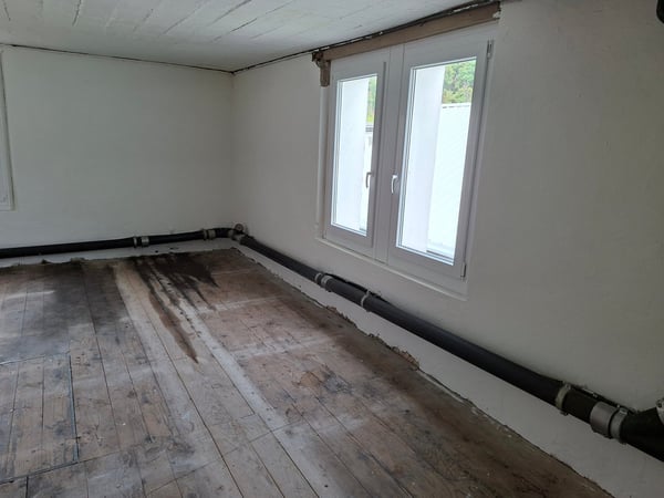 Zu vermieten Gewerbe- / Atelierraum mit rund 92m2 Nutzfläche