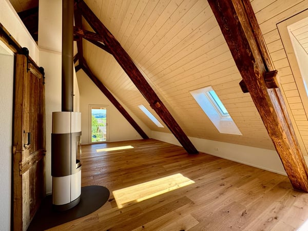 Neue 2.5-Zimmer-Maisonette-Wohnung mit Galerie – Historischer Charme trifft modernen Komfort 15