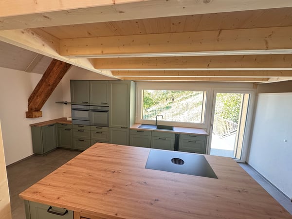Neue 2.5-Zimmer-Maisonette-Wohnung mit Galerie – Historischer Charme trifft modernen Komfort 8