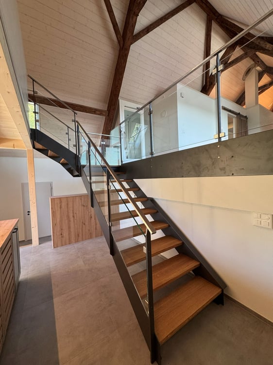 Neue 2.5-Zimmer-Maisonette-Wohnung mit Galerie – Historischer Charme trifft modernen Komfort 13