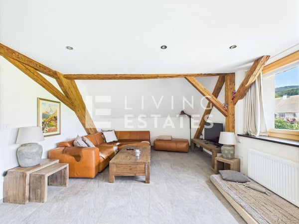 EIN LIEBEVOLLES SCHMUCKSTÜCK FÜR 3 GENERATIONEN 13