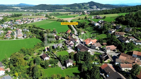 EIN LIEBEVOLLES SCHMUCKSTÜCK FÜR 3 GENERATIONEN 26