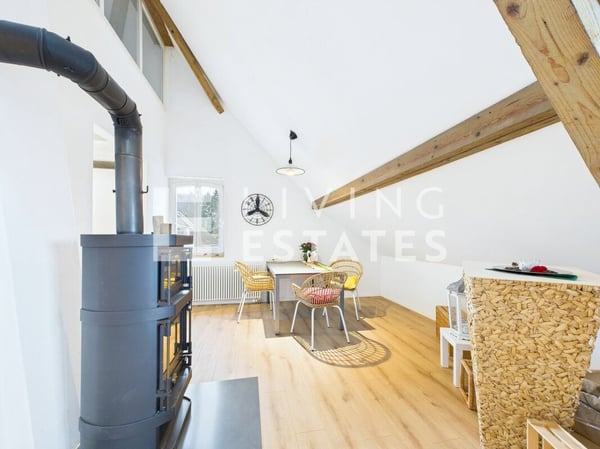 WOHNEN AUF ZWEI ETAGEN - LICHT, CHARME & WEITBLICK 2