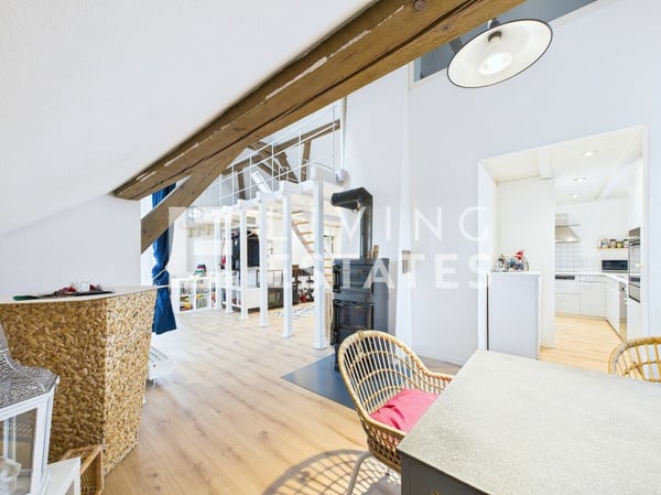 WOHNEN AUF ZWEI ETAGEN - LICHT, CHARME & WEITBLICK 3