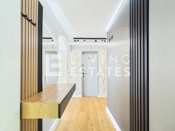 TERRASSENHAUS MIT PANORAMABLICK UND INDIVIDUELLEM LICHTKONZEPT 8