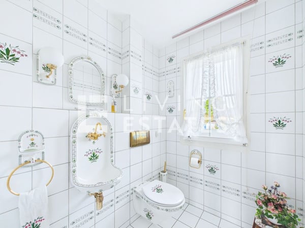 EINE AUSSERGEWÖHNLICHE RESIDENZ IM GRÜNEN 13