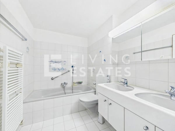 KOMFORTWOHNUNG - ZENTRAL. GEPFLEGT. LEBENSWERT. 12