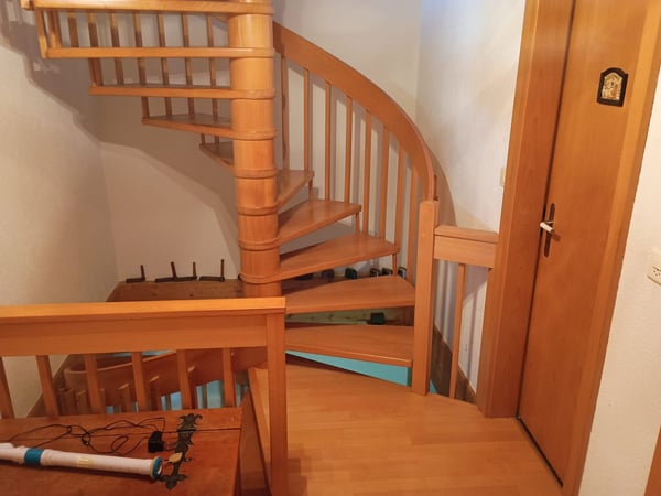 Zwei aneinandergebaute Liegenschaften mit 1139 m2 Grundstück in der Kern- und Landwirtschaftszone 14