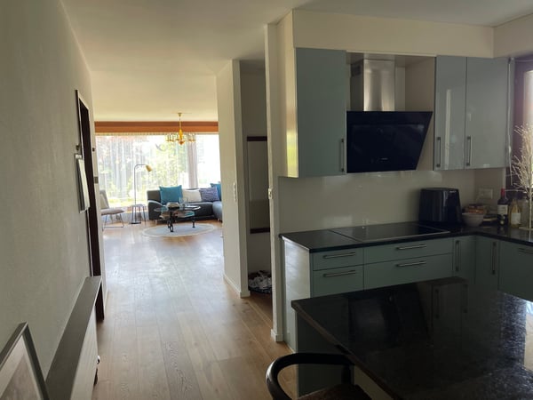 3.5-Zimmer-Eigentumswohnung mit Studio, grosszügigen Terrassen und idealer Lage 10