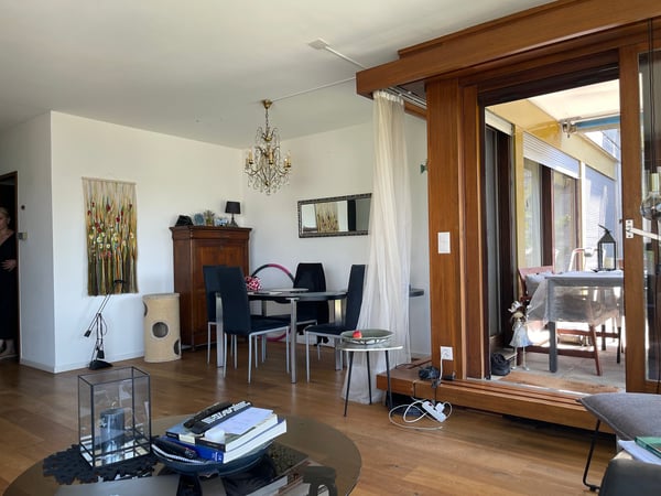3.5-Zimmer-Eigentumswohnung mit Studio, grosszügigen Terrassen und idealer Lage 5