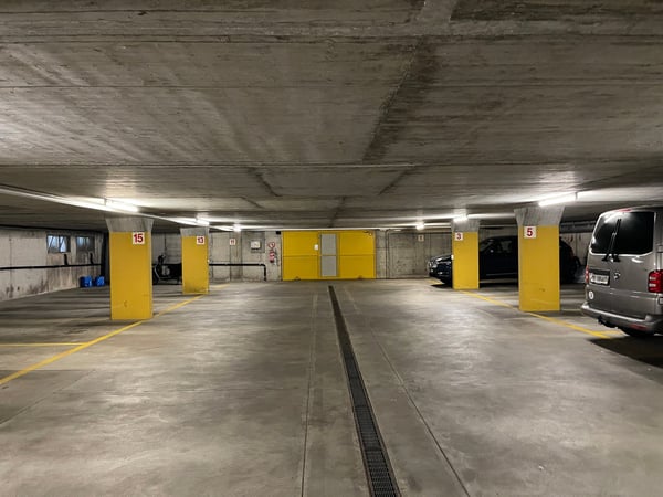 Sonnige 3.5-Zimmer-Eigentumswohnung mit Kamin, Hobbyraum und viel Potenzial 27