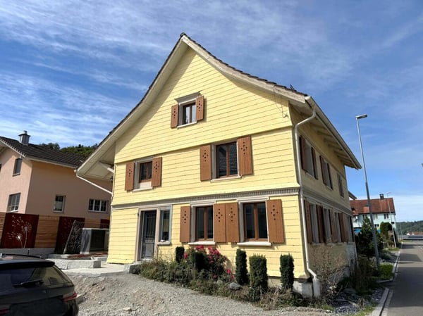 Charmantes Einfamilienhaus mit 1.5 Zimmern in Itaslen 2