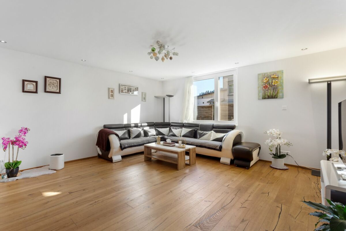 5.5-Zimmer-Gartenwohnung - modern, komfortabel und zum Wohlfühlen