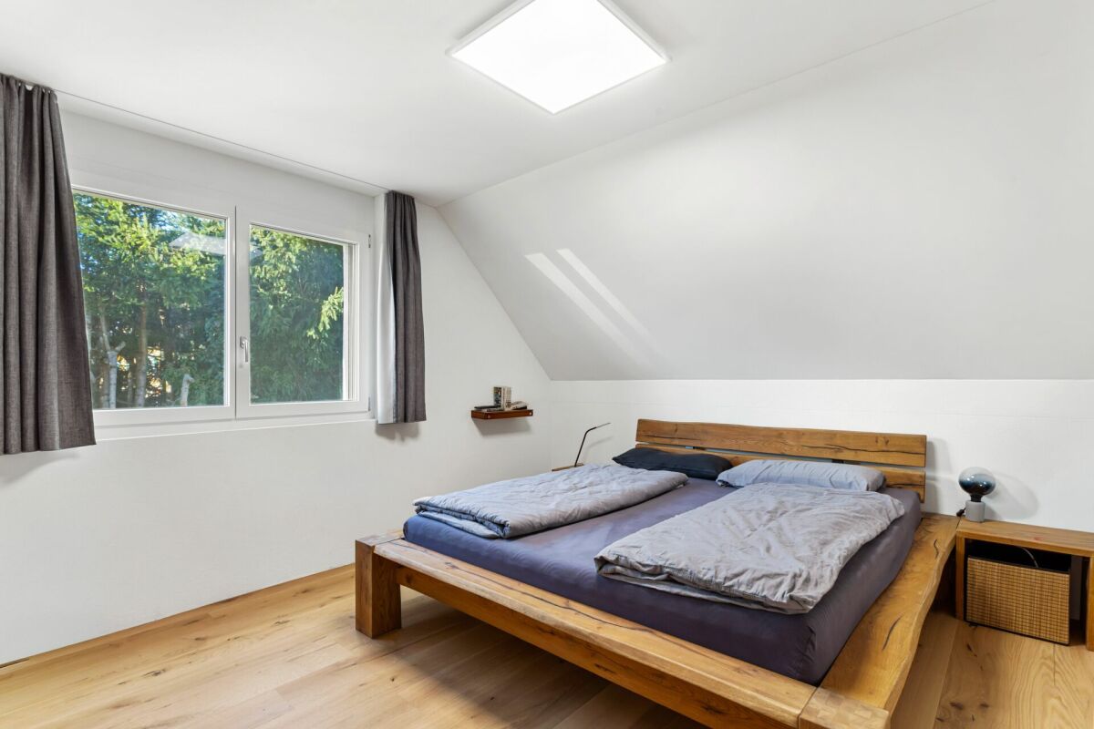 Wohnen mit Charme - neuwertige 4.5-Zimmer-Dachwohnung