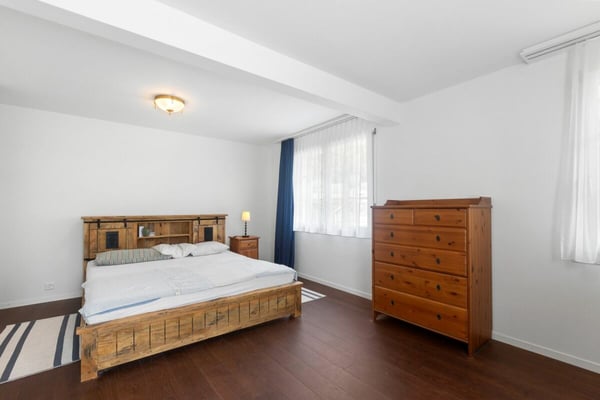 Grosszügige 4.5-Zimmer-Gartenwohnung mit weitläufigem Aussenbereich 11