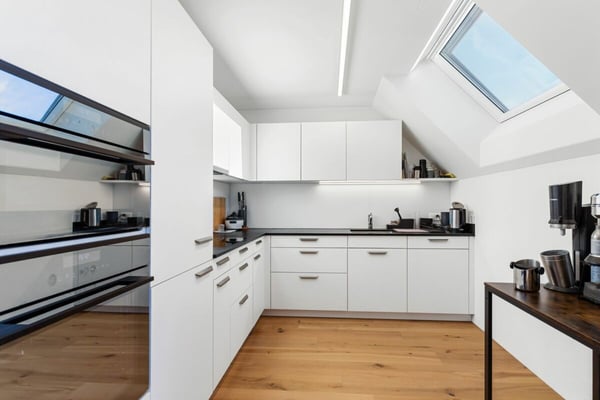 Wohnen mit Charme - neuwertige 4.5-Zimmer-Dachwohnung 6
