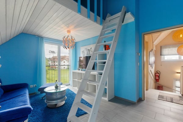 Einfamilienhaus mit gepflegtem Garten und einzigartiger Garage 9