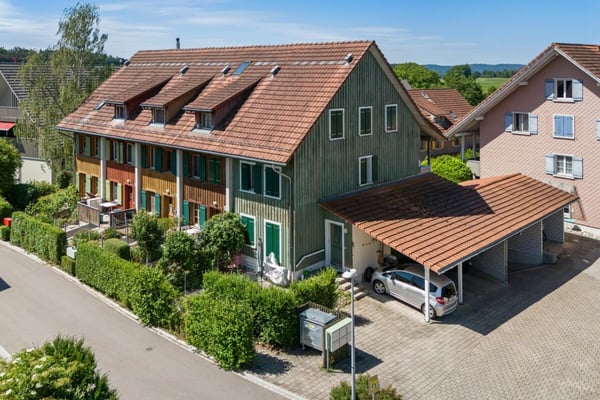 5.5-Zimmer-Reihenhaus zwischen Natur und Stadtnähe 1