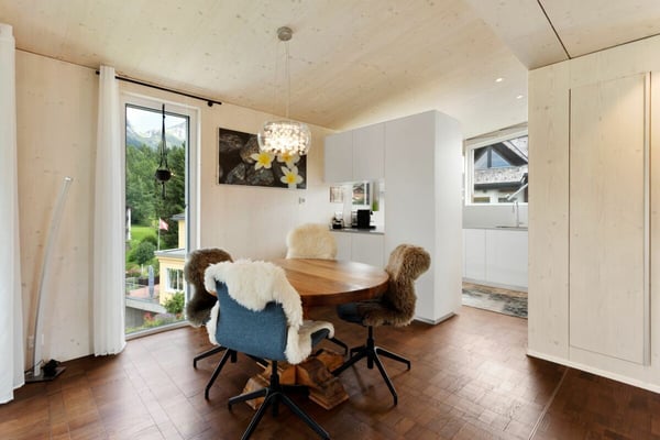 3.5-Zimmer-Einfamilienhaus mit unverbaubarer Bergsicht in Unterwasser 9