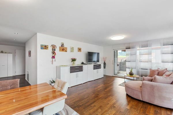 Moderne 4.5-Zimmerwohnung mit Alpenblick 6