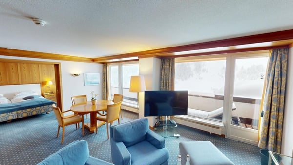 Ein historisches 5-Sterne-Hotel wird zu einem Pop-Up Hotel für moderne Nomaden & Bergliebhaber! 2