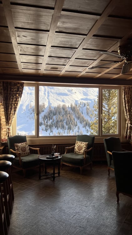 Werde Teil des The Grand Arosa Pop-Up Hotels  Übernehme die berühmte Nosti Bar im ehemaligen Arosa Kulm Hotel 10