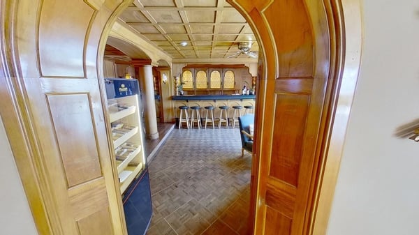 Werde Teil des The Grand Arosa Pop-Up Hotels  Übernehme die berühmte Nosti Bar im ehemaligen Arosa Kulm Hotel 2