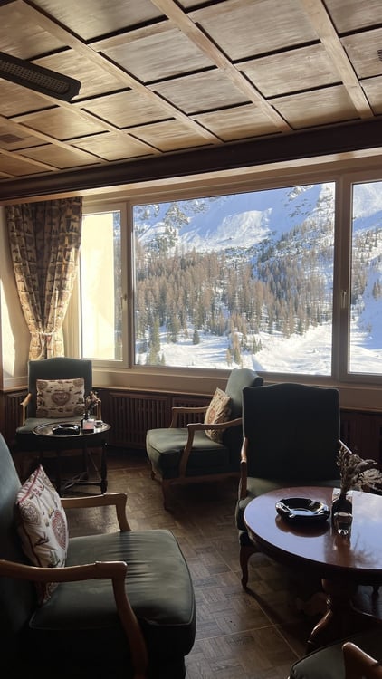Werde Teil des The Grand Arosa Pop-Up Hotels  Übernehme die berühmte Nosti Bar im ehemaligen Arosa Kulm Hotel 6