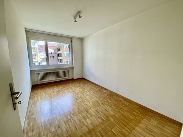 1 Zimmer Wohnung in Zürich- befristet bis 31.07.2026 1